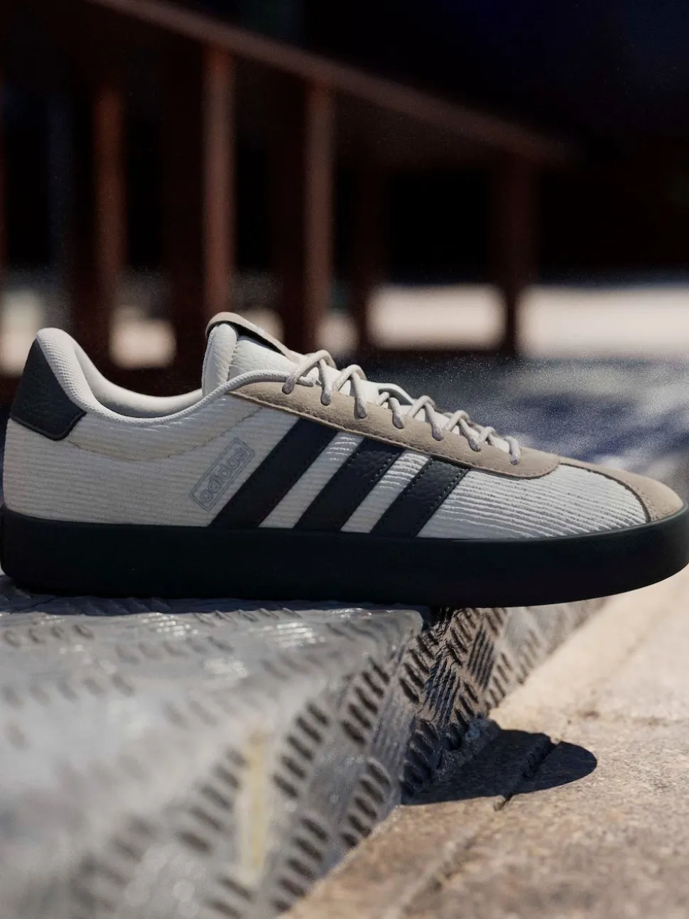 adidas Brown VL Court Trainers