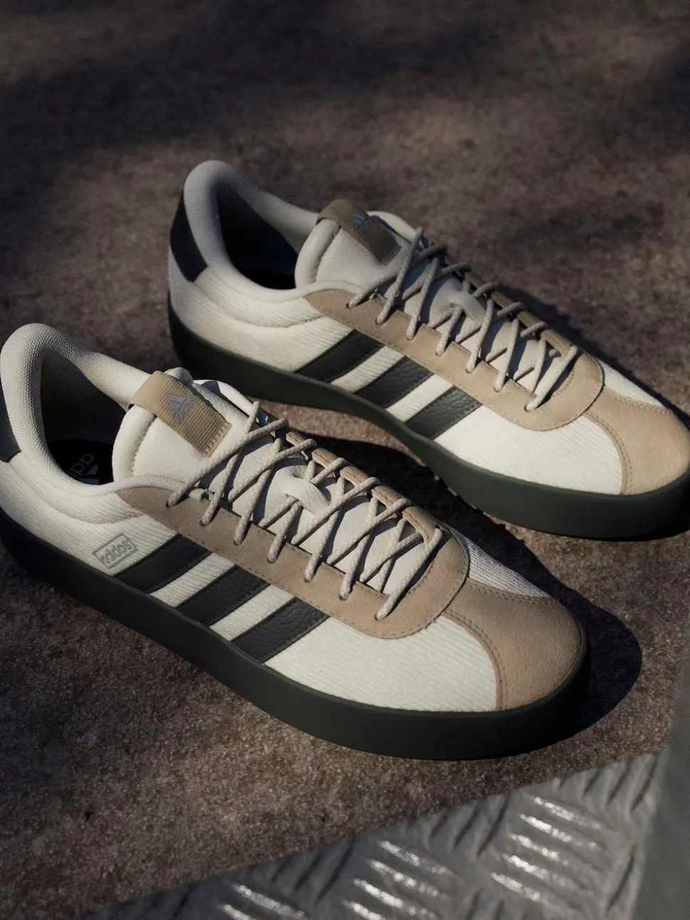 adidas Brown VL Court Trainers