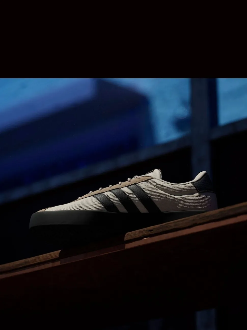 adidas Brown VL Court Trainers