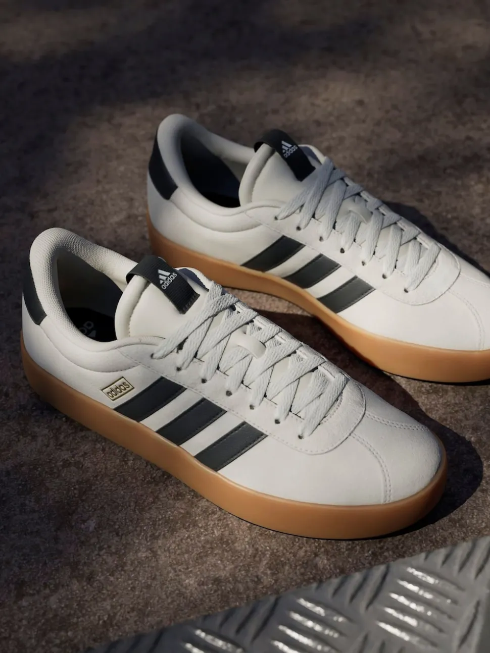 adidas Sand VL Court Trainers