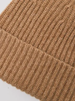 Atelier Oatmeal Guernsey Atelier 100% Cashmere Rib-Knit Beanie