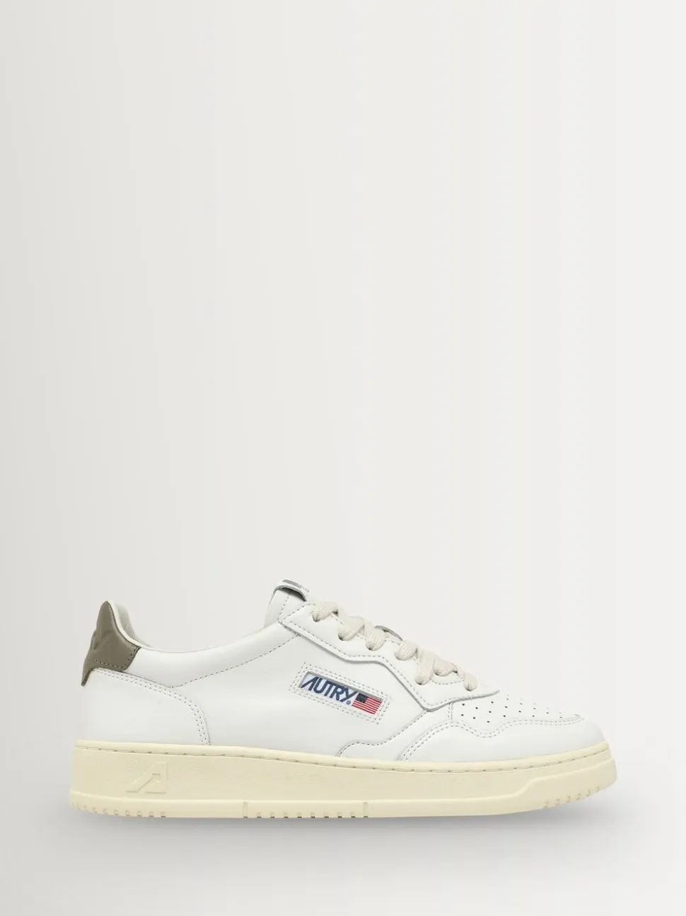 AUTRY White Mans Medalist Low Trainers