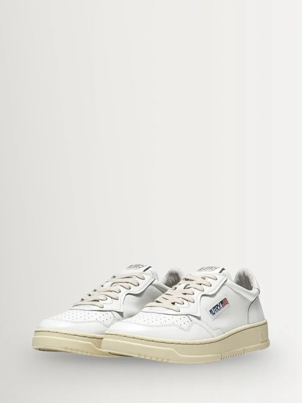 AUTRY White Mans Medalist Low Trainers