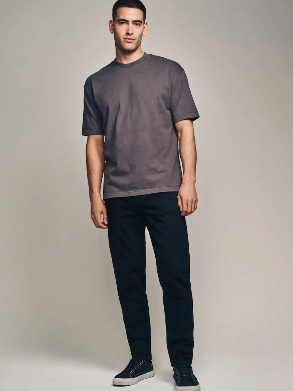 Black Solid Regular Tapered Fit Classic Stretch Jeans