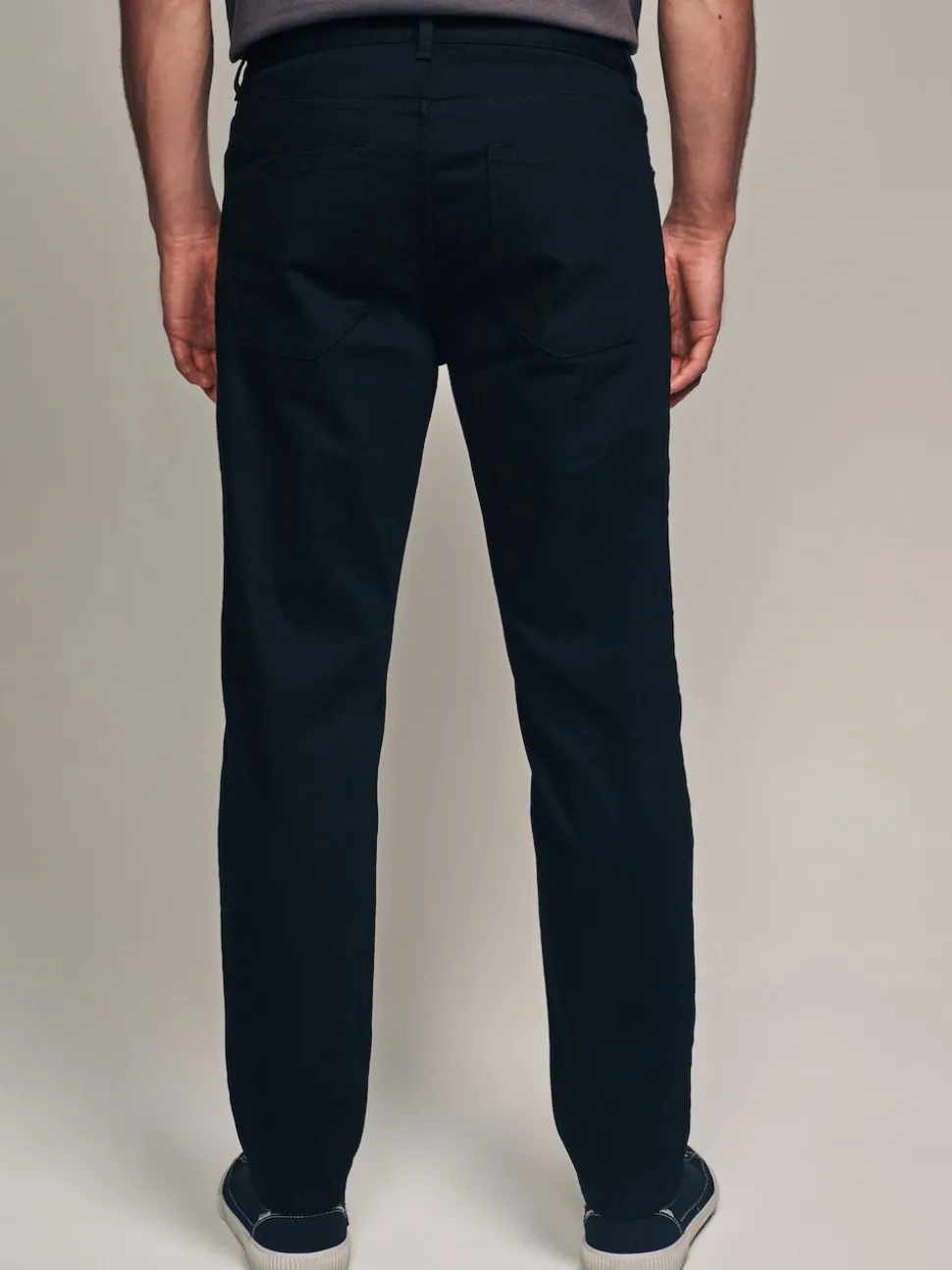 Black Solid Regular Tapered Fit Classic Stretch Jeans
