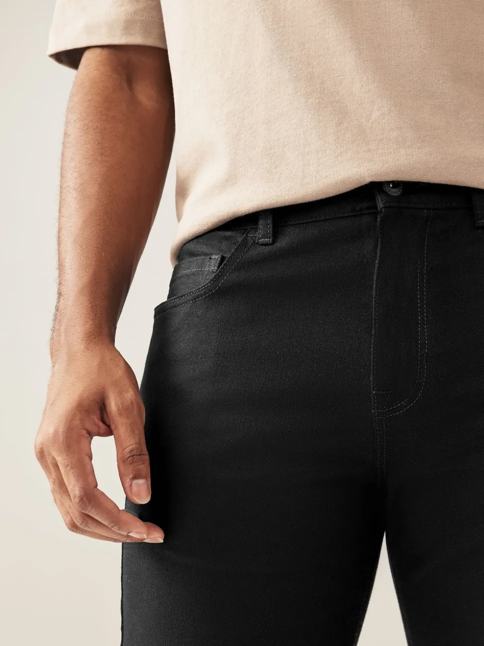 Black Solid Single Straight Fit Classic Stretch Jeans