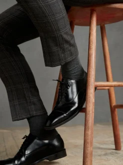 Black Standard Fit Signature Leather Sole Oxford Toe Cap Shoes