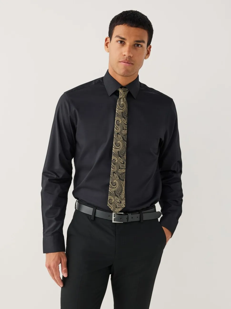 Black/Gold Paisley Regular Fit Shirt And Tie Party Pack