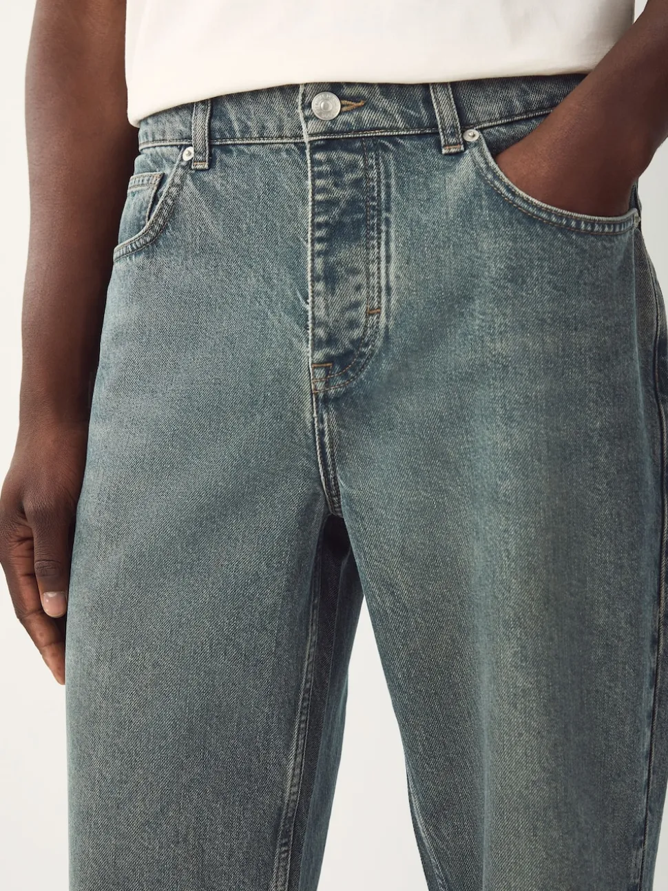 Blue Dark Tint Relaxed Fit Vintage Wash Denim Jeans