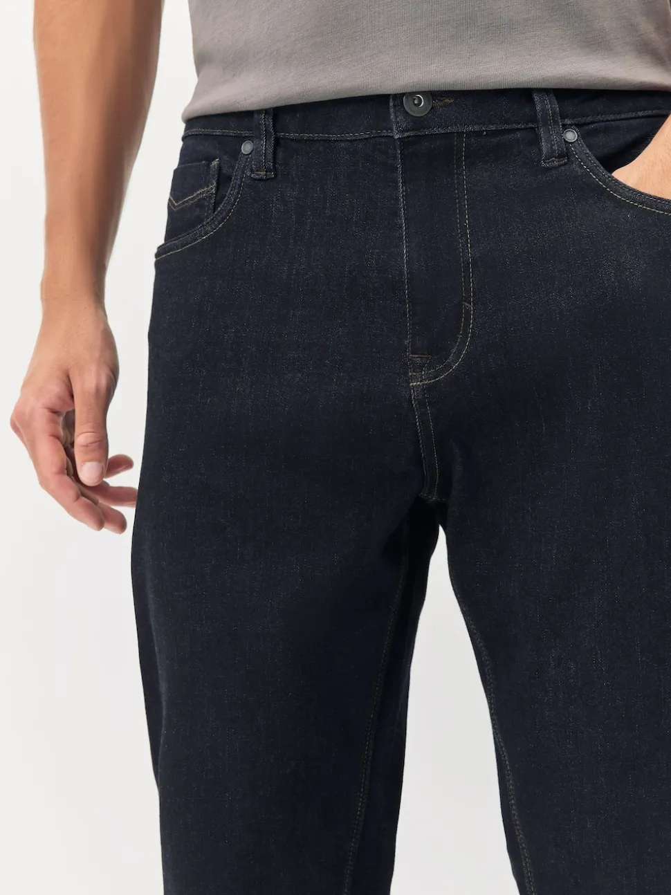 Blue Rinse Regular Tapered Fit Motionflex Jeans