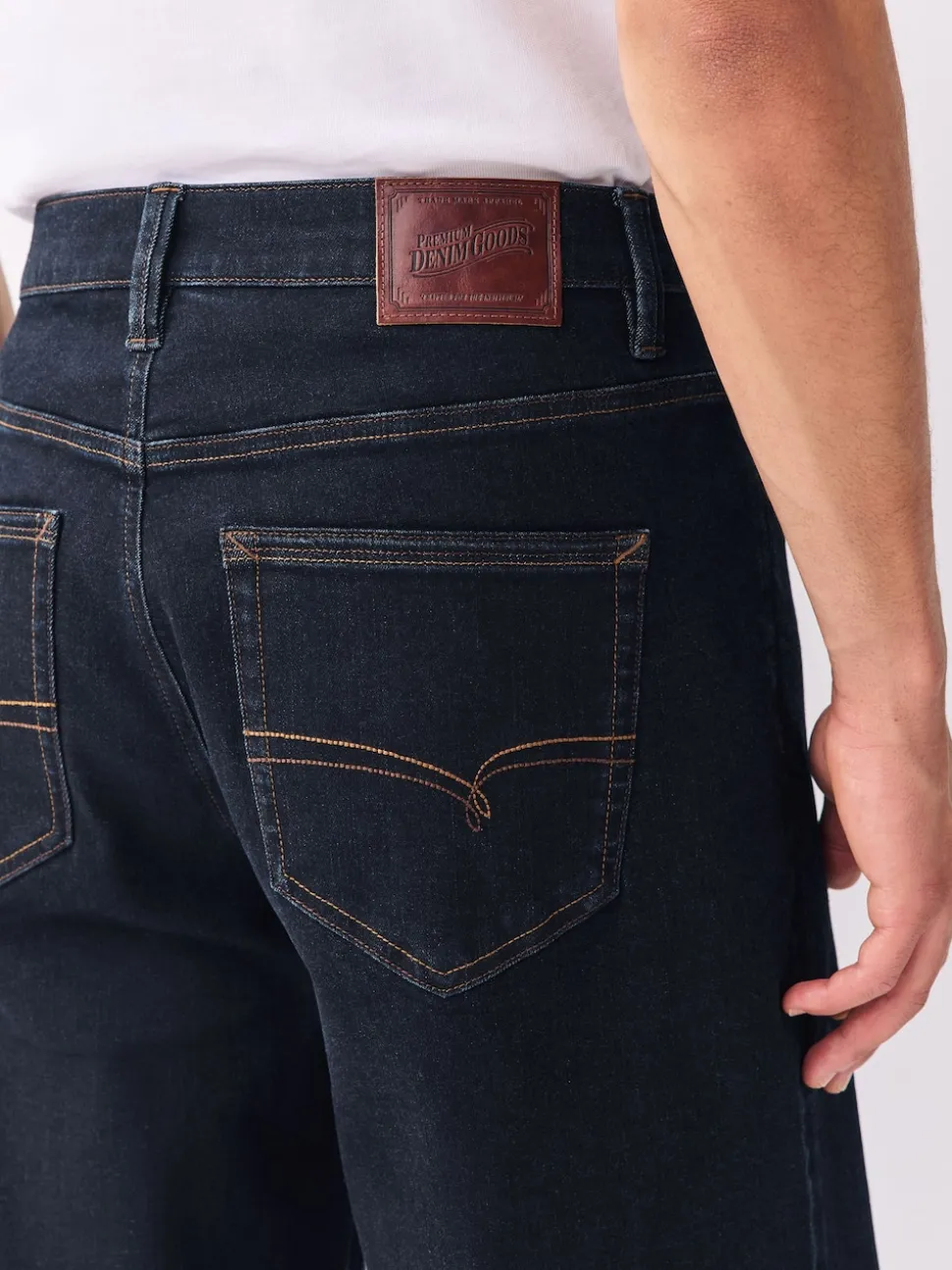 Blue Rinse Relaxed Fit Motionflex Jeans