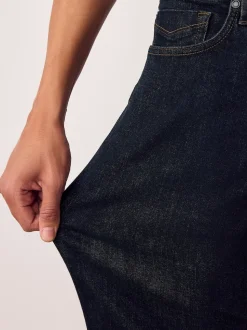 Blue Rinse Straight Fit Motionflex Jeans