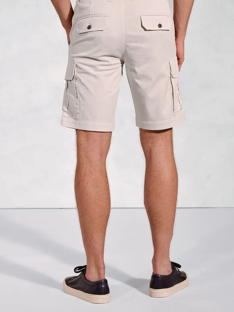 Brook Taverner Cream Cotton Stretch Cargo Shorts