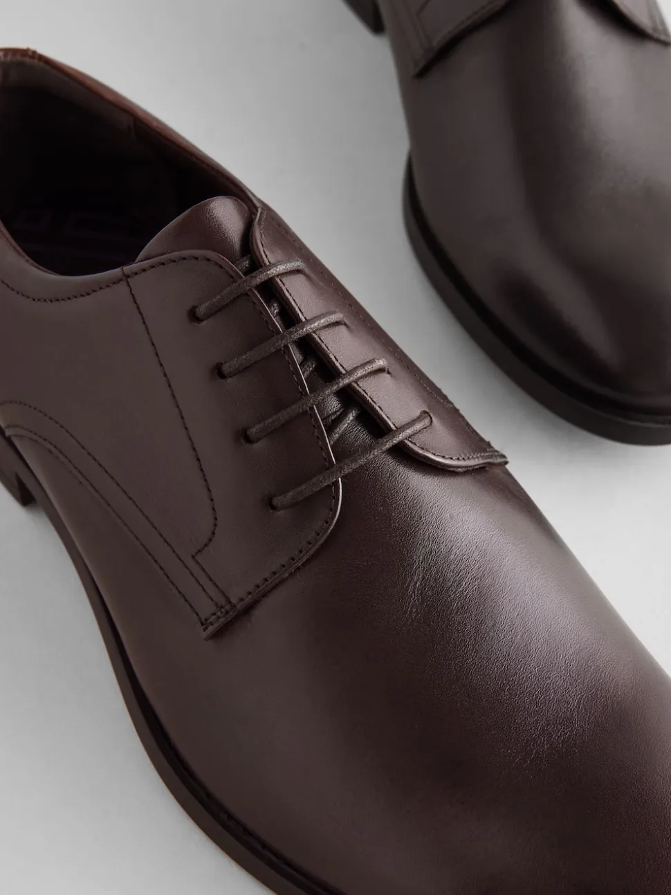 Brown Standard Fit Leather Plain Derby Shoes
