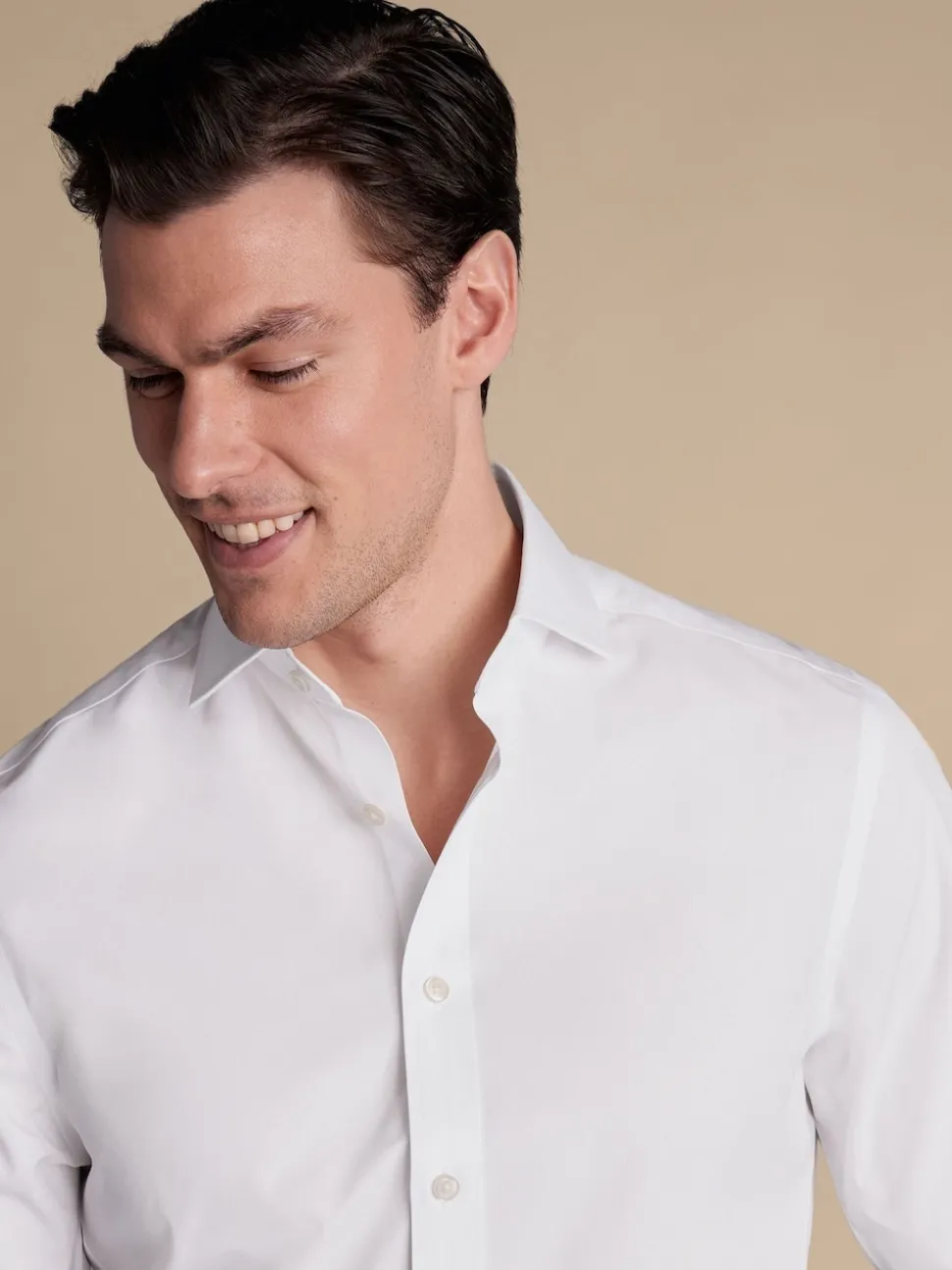 Charles Tyrwhitt White Slim Fit 100% Cotton Cutaway Collar Non Iron Poplin Shirt