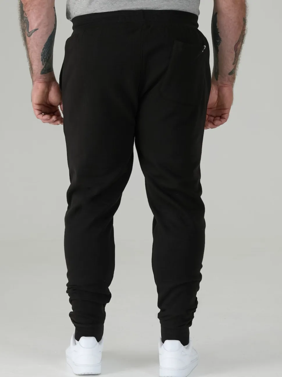 D555 Black BRANDON Cuffed Joggers With Side Pockets And Drawcord