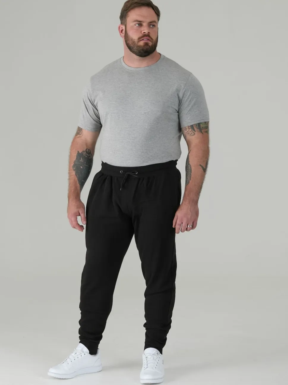 D555 Black BRANDON Cuffed Joggers With Side Pockets And Drawcord