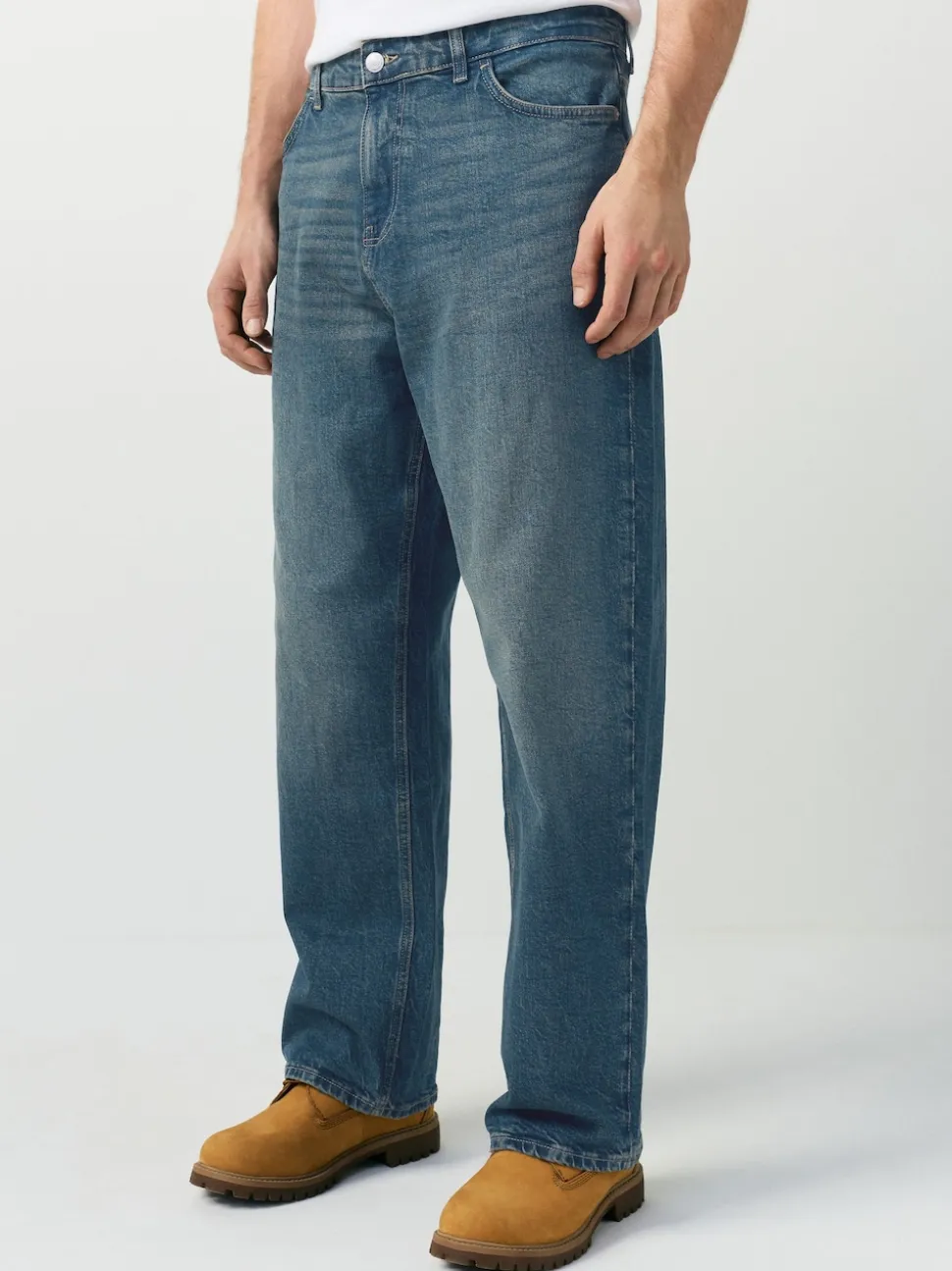 Dark Tint Baggy Fit Vintage Wash Denim Jeans