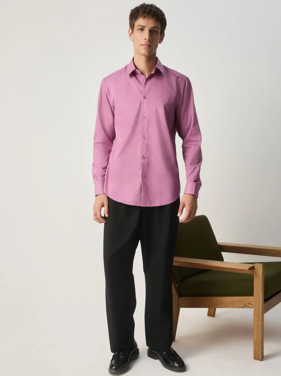 Dusty Pink Regular Fit Easy Care Textured Single Cuff Smart Shirt