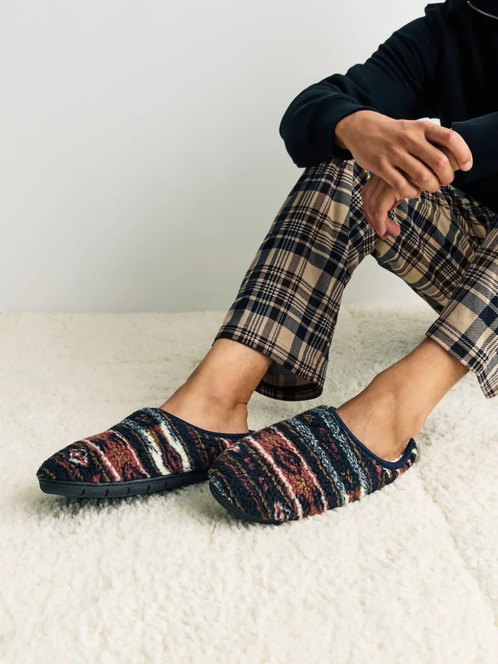 Grey Borg Patterned Slippers