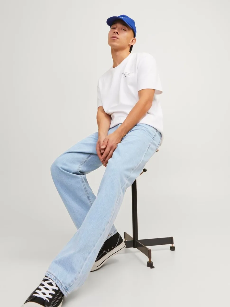 JACK & JONES Light Blue Loose Fit Eddie Jeans