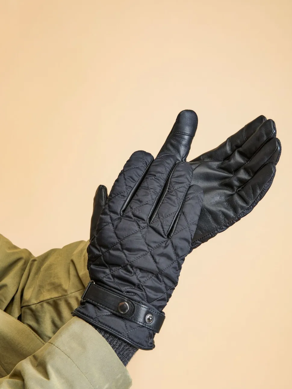 Jones Bootmaker Black Mens Quilted Waterproof Gloves