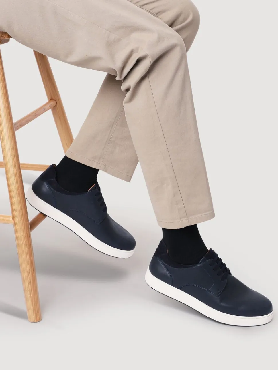 Jones Bootmaker Blue Stevenage Wide Fit Leather Trainers