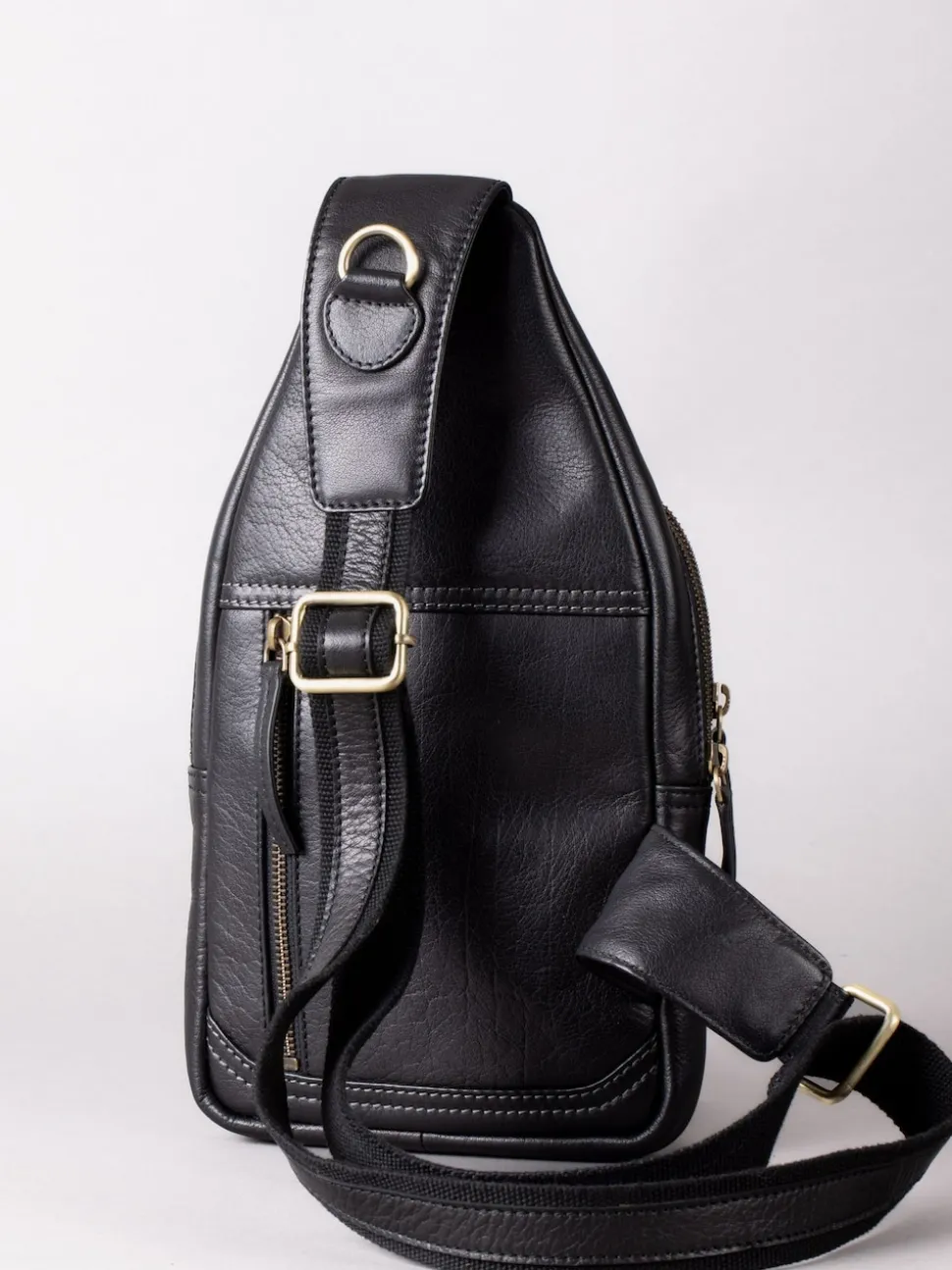 Lakeland Leather Black Keswick Sling Bag