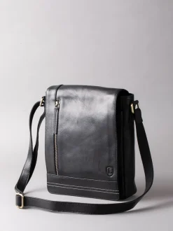 Lakeland Leather Black Medium Keswick Messenger Bag