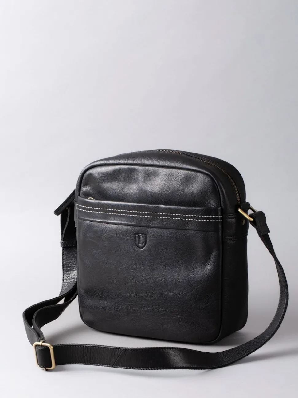 Lakeland Leather Black Small Keswick Messenger Bag