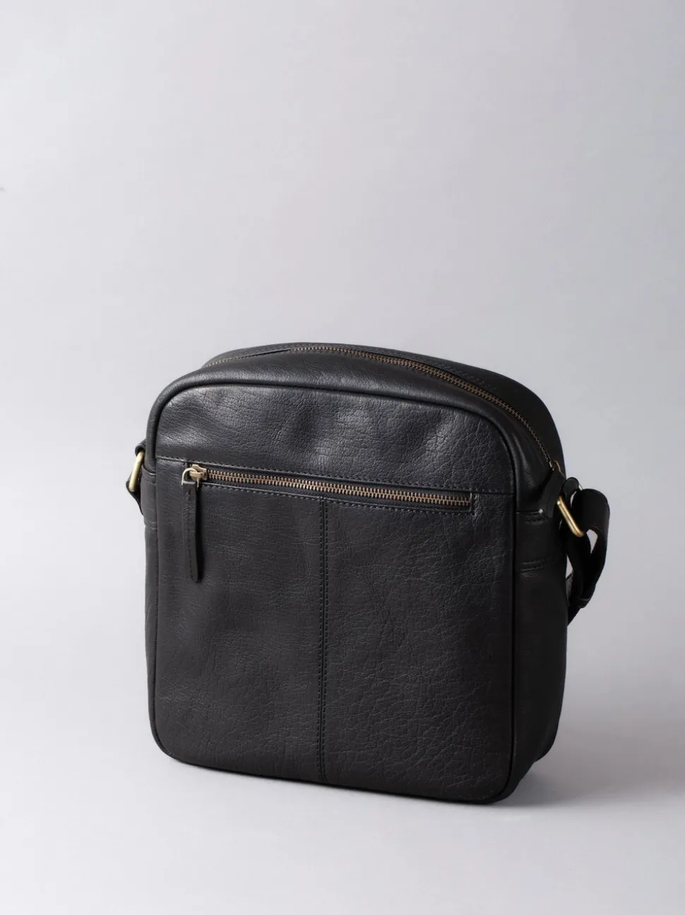Lakeland Leather Black Small Keswick Messenger Bag