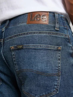 Lee Maddox Straight Fit Extreme Motion Jeans