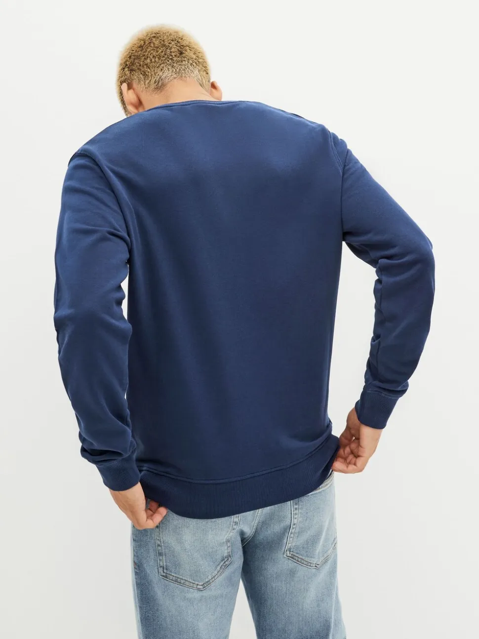 Lyle & Scott Navy Crew Neck Sweatshirt