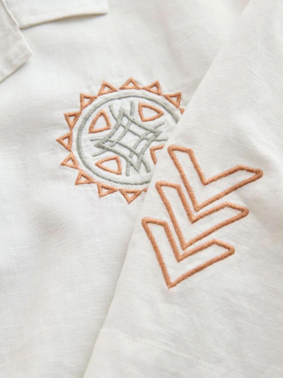 Neutral Textured Embroidered Navajo Style Short Sleeve Shirt