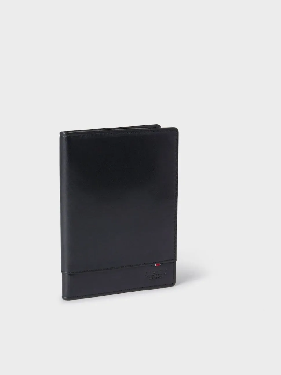 Osprey London Black The London Leather Passport Cover