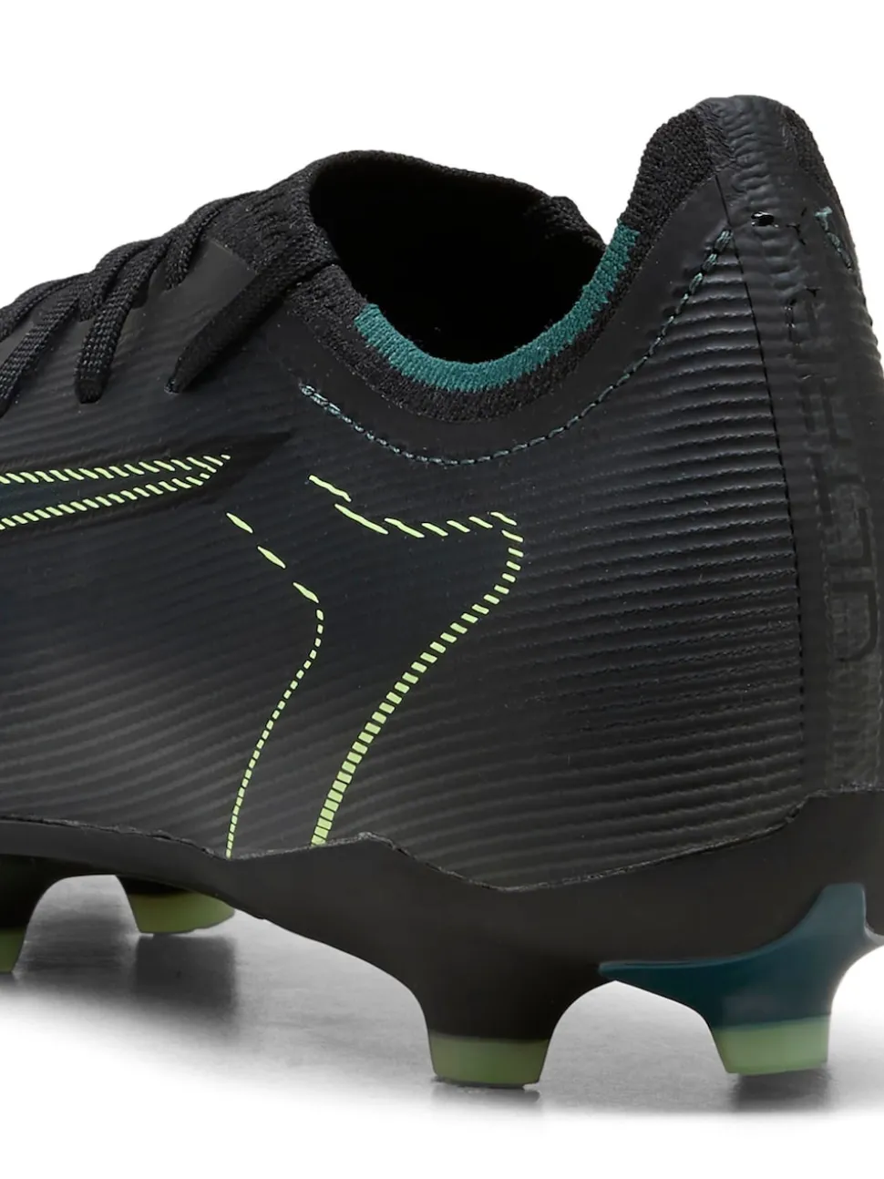 Puma Black Mens Uktra 6 Match Firm Ground Football Boots