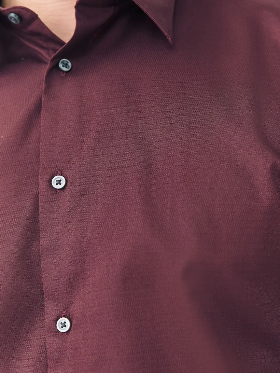 Red Slim Fit Easy Care Textured Single Cuff Smart Shirt