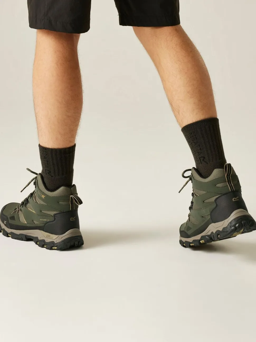 Regatta Green Mens Holcombe III Walking Boots