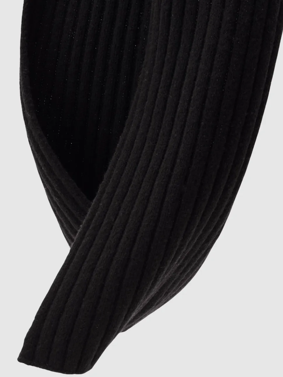 Reiss Black Swinly Chunky Rib Wool Blend Scarves