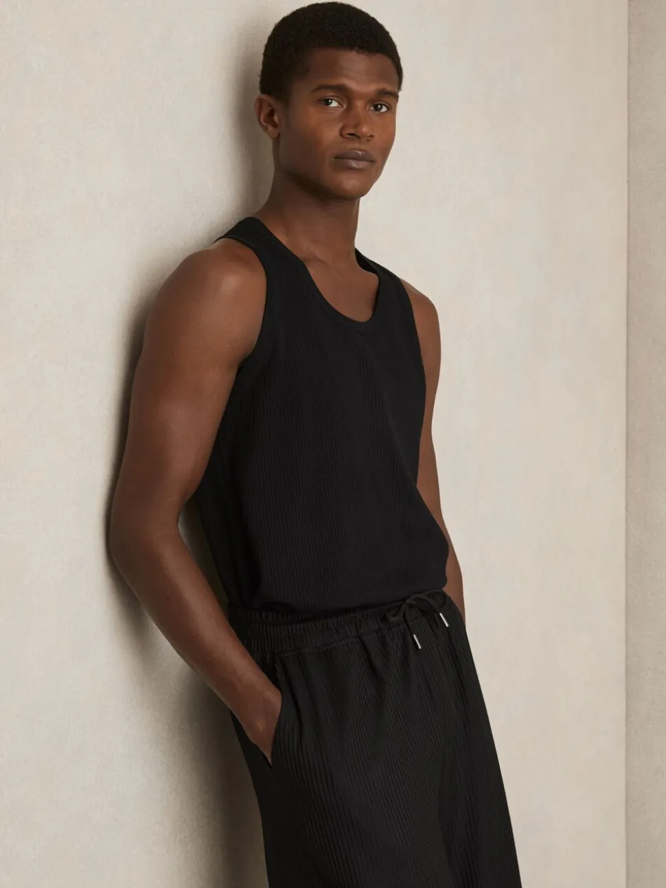 Reiss Black Watson Textured Crew Neck Ribbed Vest