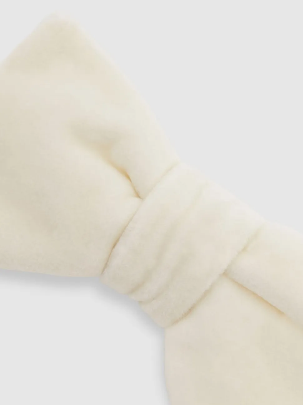 Reiss Ivory Hike Velvet Bow Tie