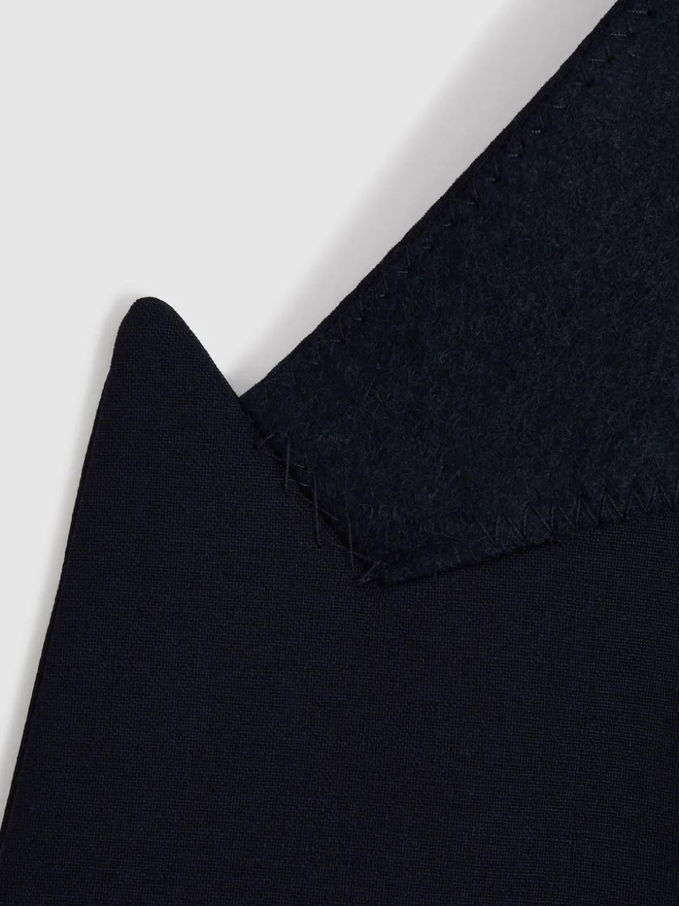 Reiss Navy Poker Modern Fit Performance Dinner Jacket
