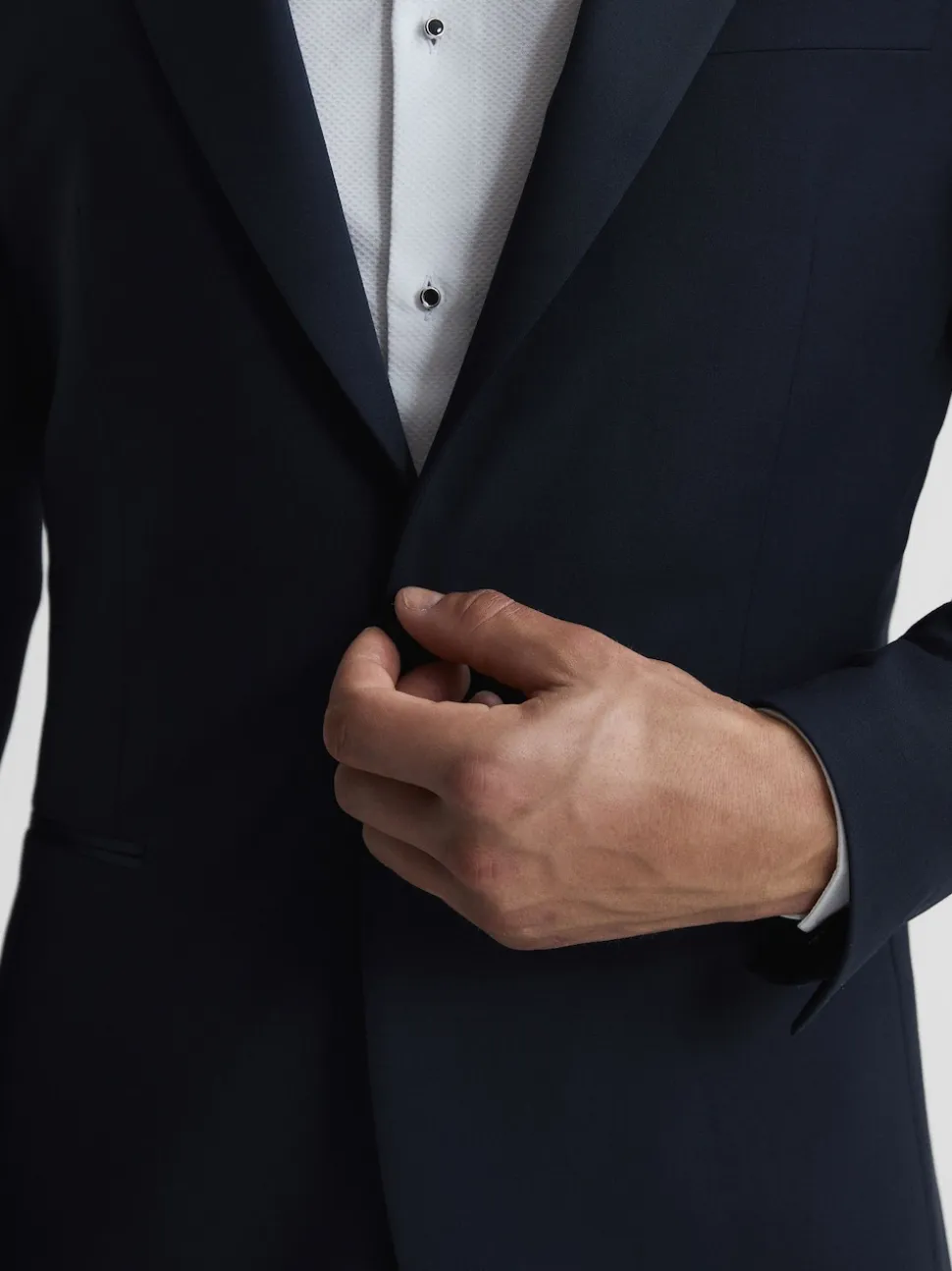 Reiss Navy Poker Modern Fit Performance Dinner Jacket