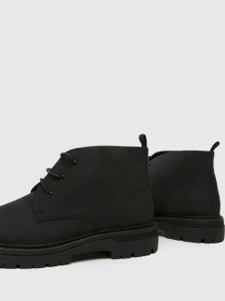 Schuh Black Devin Chukka Boots