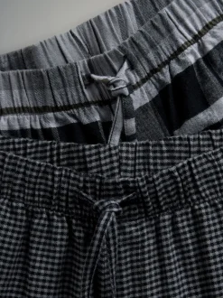 The Set 2 Pack Jersey T-Shirt and Flannel Pyjamas Black/Grey