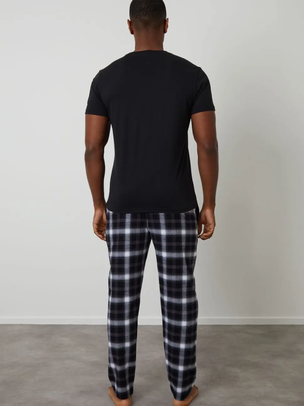 Threadbare Black Check Pyjamas Set