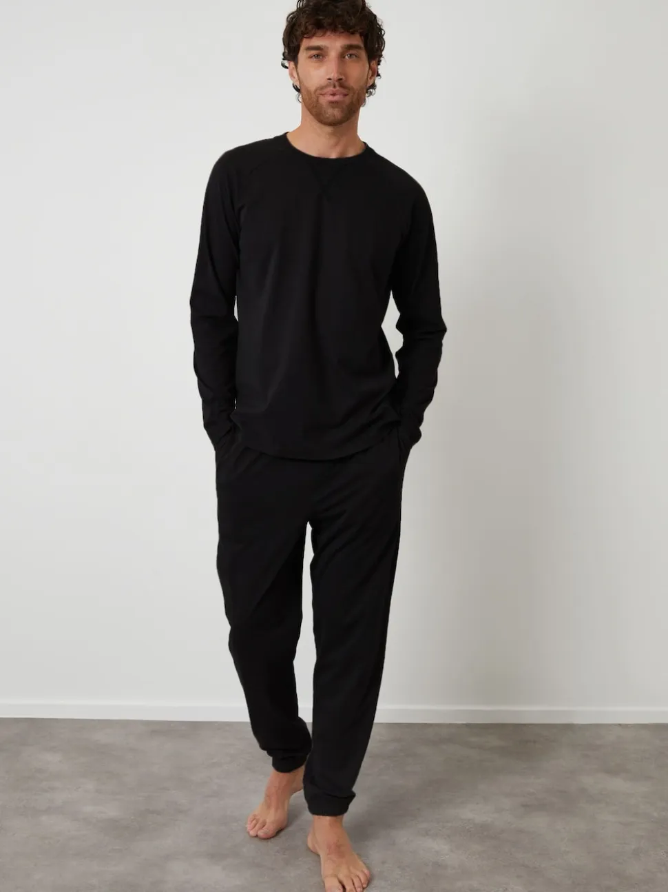 Threadbare Black Peached Cotton Long Lounge Set