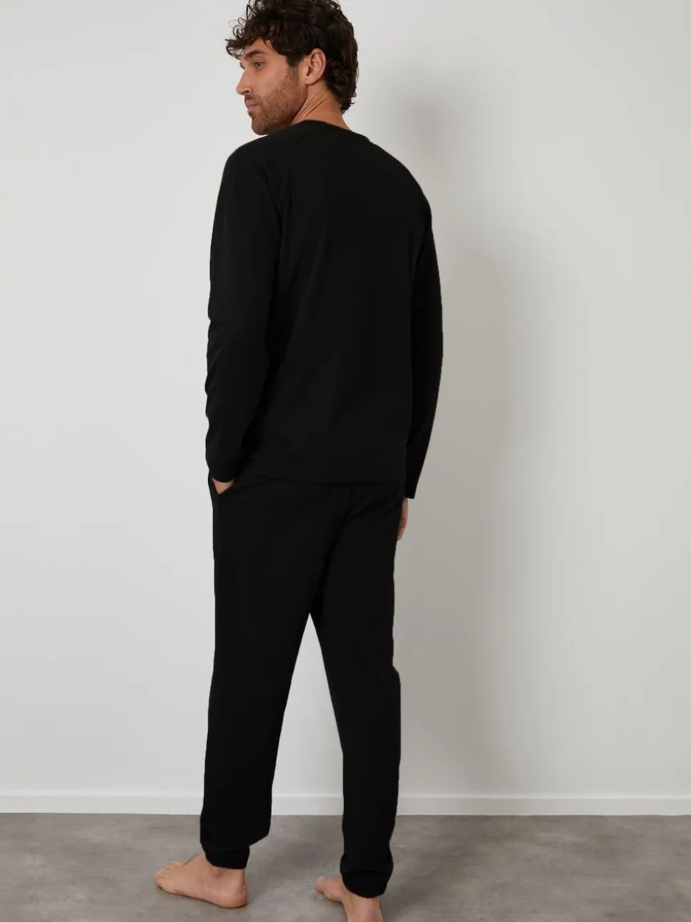 Threadbare Black Peached Cotton Long Lounge Set