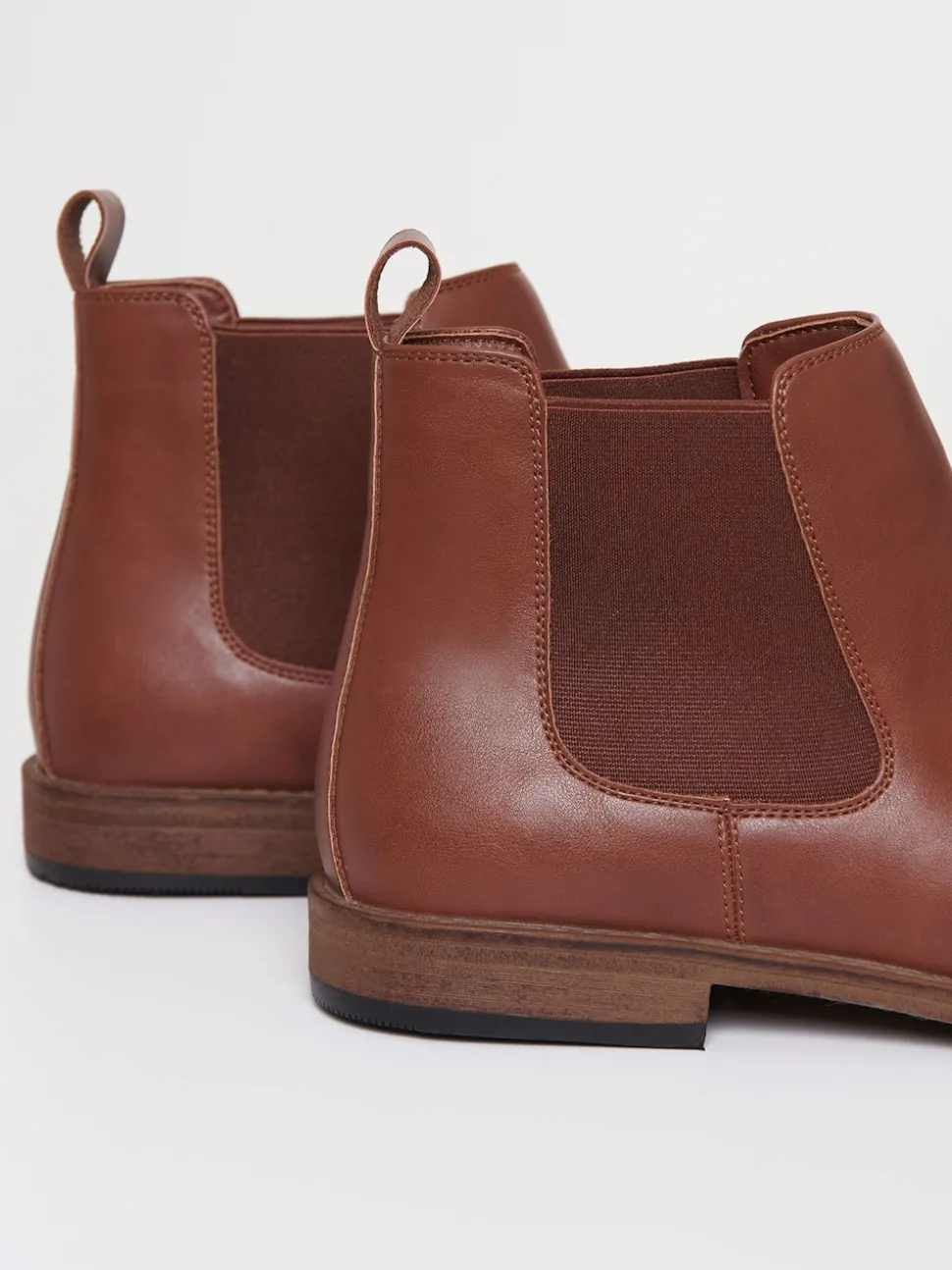 Threadbare Brown Chelsea Boots