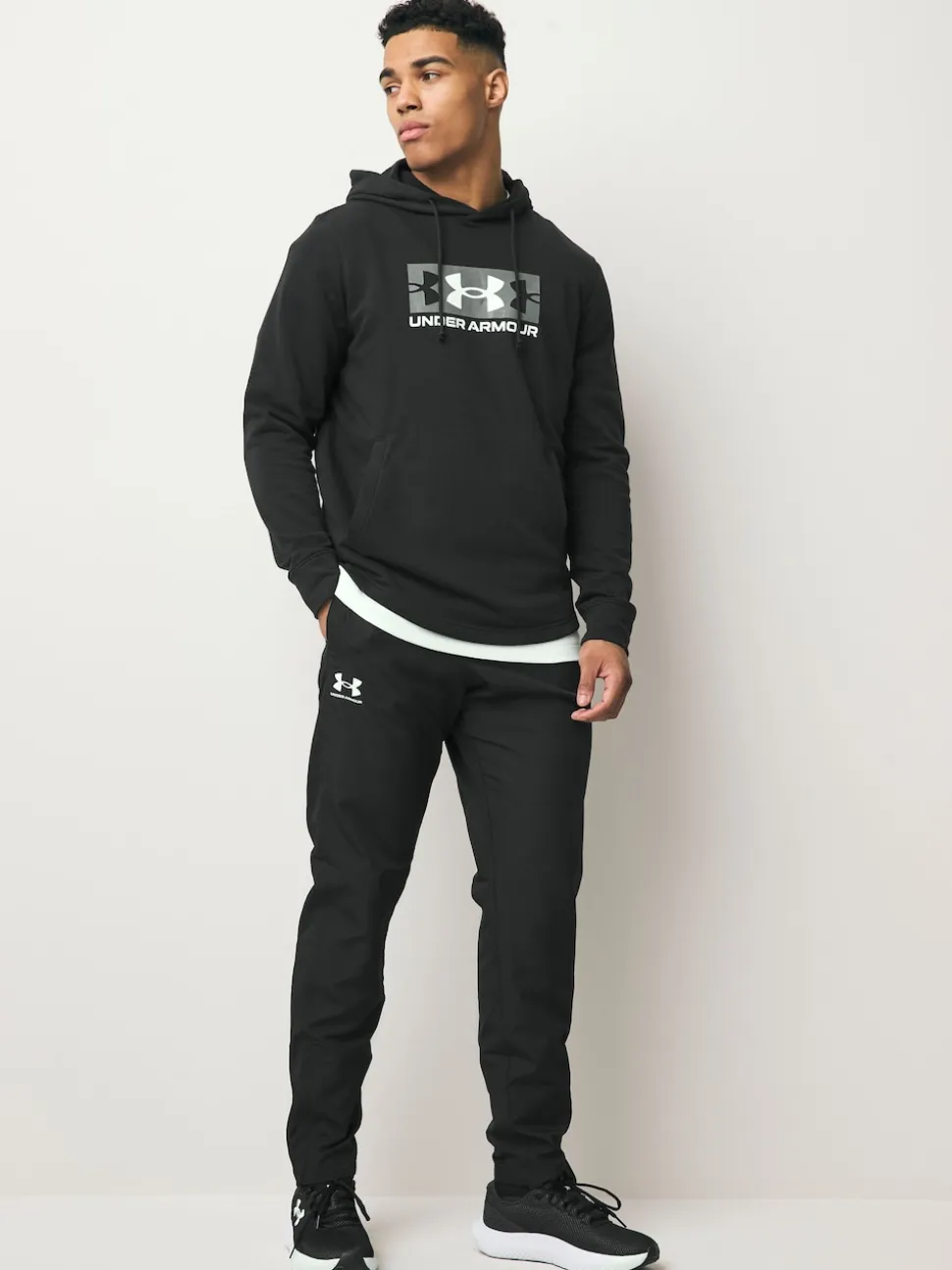 Under Armour Black Rival Woven Windbreaker Pant